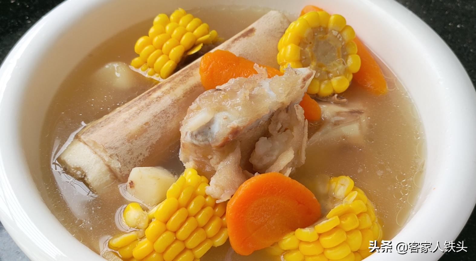 冬季鸡汤怎么炖好喝,鸡汤放什么材料煲汤好喝冬季