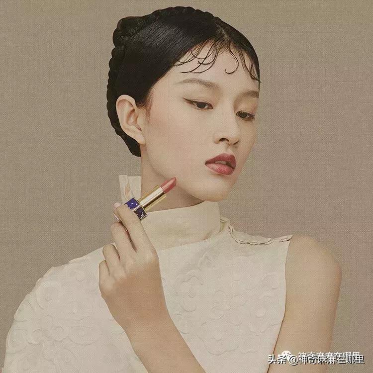 一天卖断80000支,仙到极致的故宫口红