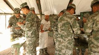 包粽子教程一步一步来,包粽子的详细教程来啦