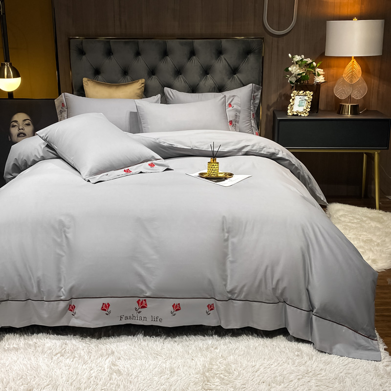 被子上有血迹垫上纸巾,被子床单有血液怎么办