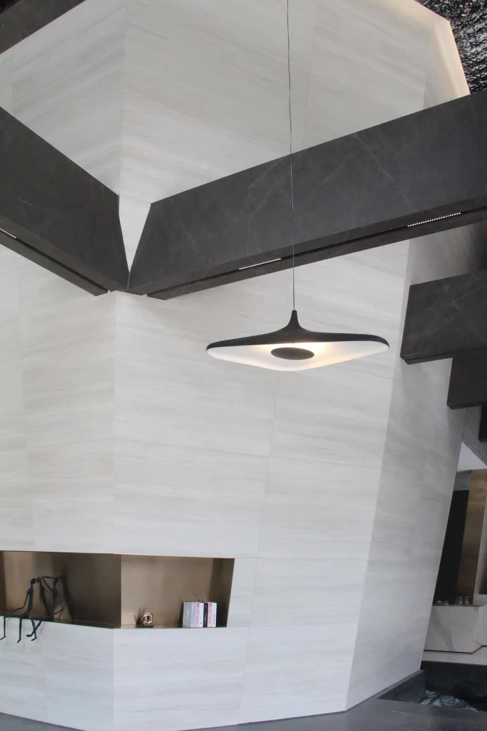 最具建筑感总部展厅亮相！华岩品致打造“百店百面”赋能“牛商”