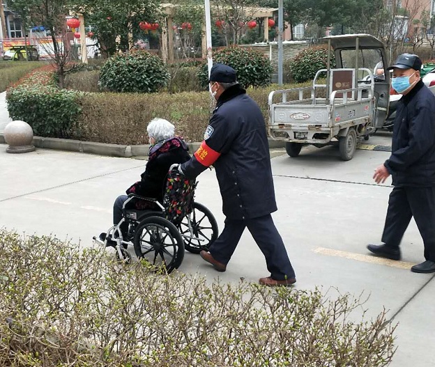 疫情社区守护者,坚守疫线当好社区居民贴心人