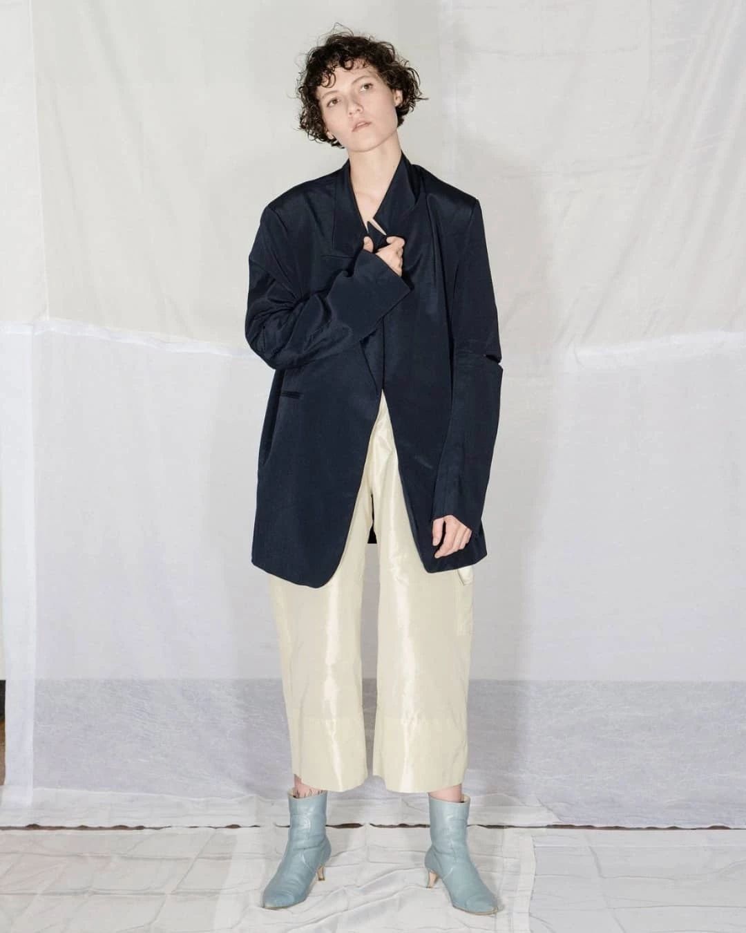 秋冬流行的靴子就买这3双,今年冬天必入款靴子