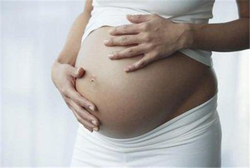 孕妇侧睡压到肚子有事吗,孕妇侧睡宝宝动得厉害怎么回事