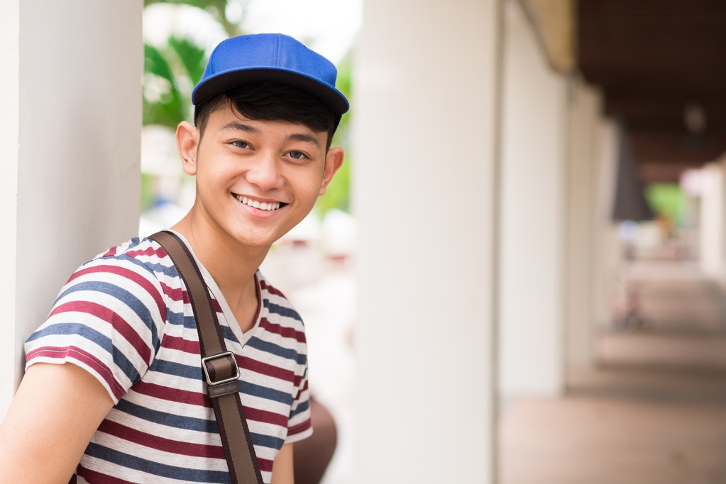 老霸主焦虑万分，他们正在被新锐品牌“干掉”