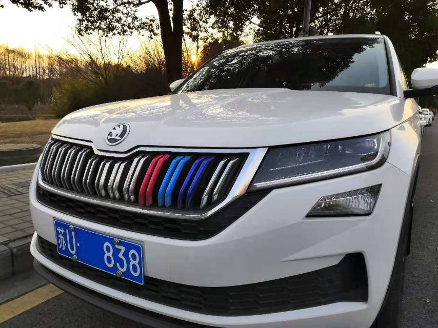 柯迪亚克gt主机拆装,柯迪亚克gt内饰改装效果图