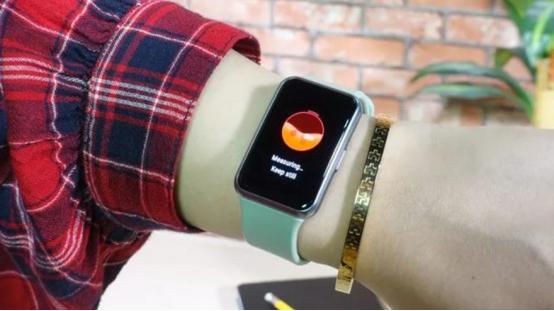 华为海外发布新智能黄金手表,华为智能手表watch3pro