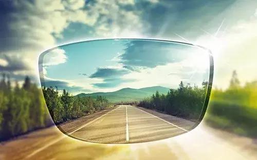 这4种清洗眼镜的方法简单有效,如何清洗眼镜最好的方法