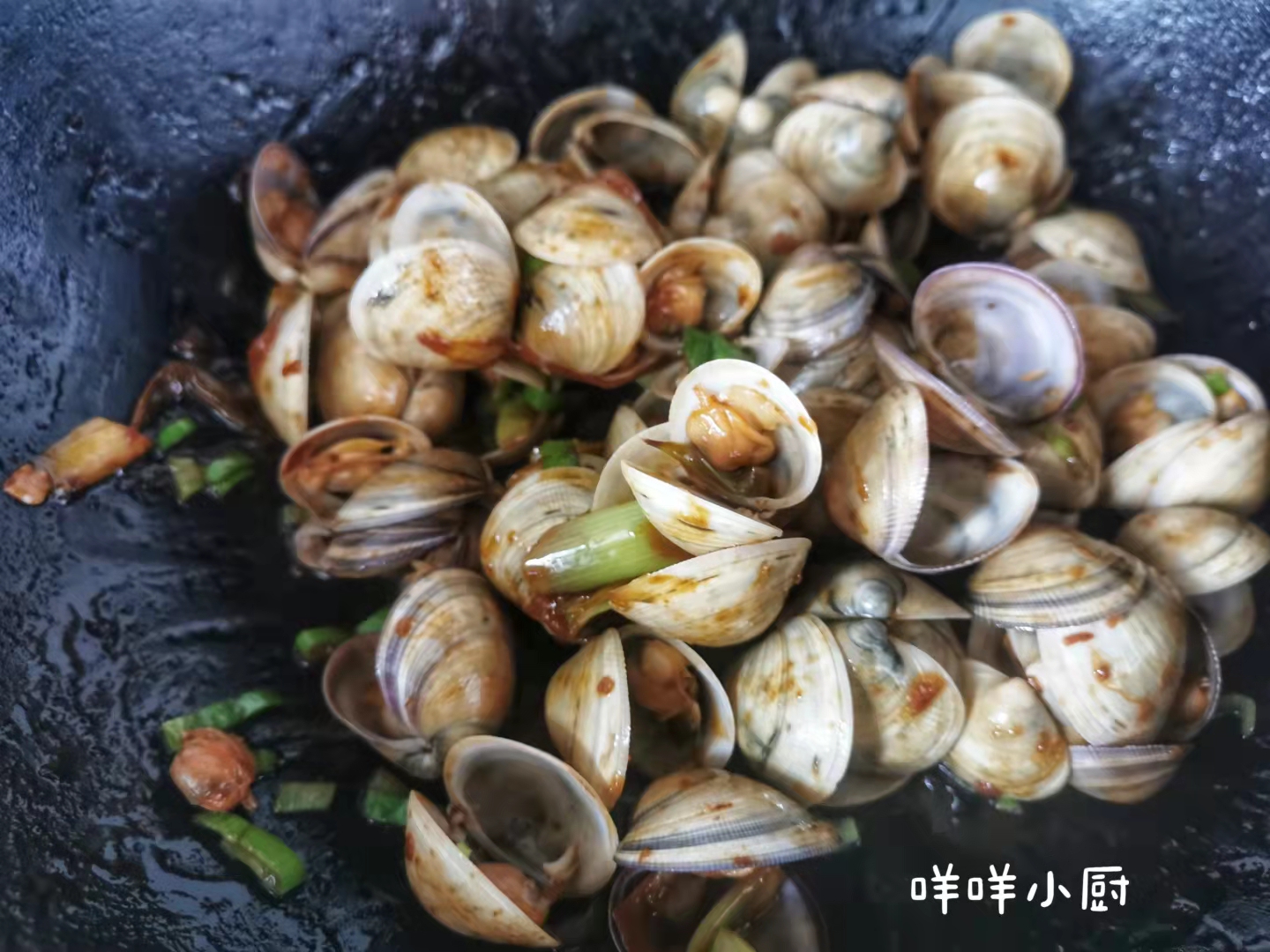 水煮蛤蜊肉正确方法,蛤蜊煮时间长还是开锅就行