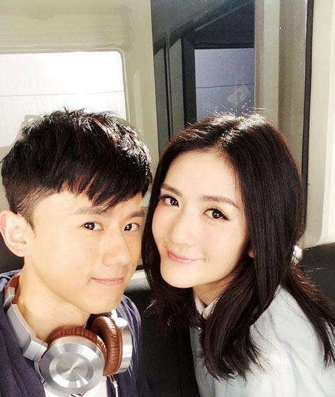 张杰谢娜在一起多少年,张杰回应与谢娜餐厅拥吻被拍