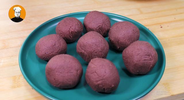 鸡蛋铜锣烧小饼,如何只用牛奶鸡蛋糖面粉做铜锣烧