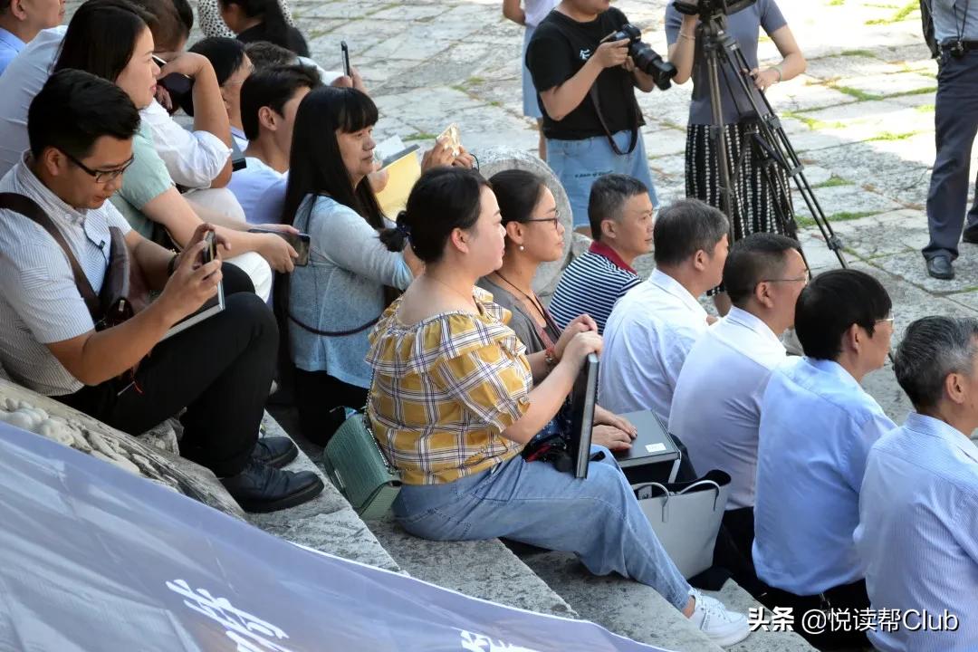 徐霞客描写万峰林的文章,徐霞客漳浦文章