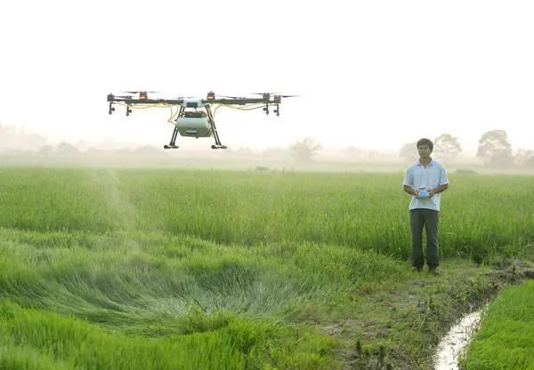 植保无人机打什么药最好,无人机打药对农作物的好处