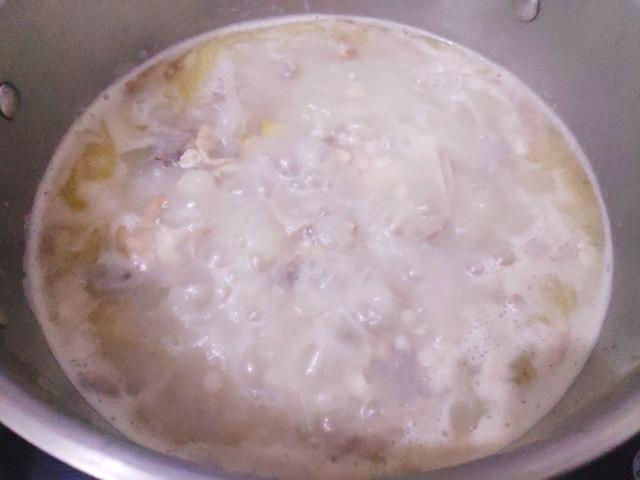 热天胡椒猪肚鸡的正确做法,汤浓肉嫩胡椒猪肚鸡视频