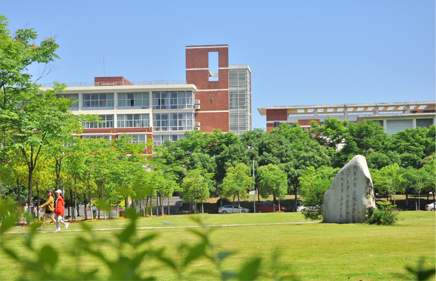 武汉外语外事职业学院旅游,武汉外语外事职业学院落雁湖