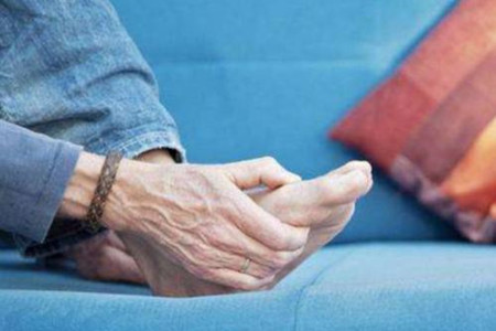 晨僵类风湿症状,类风湿性关节炎为什么会晨僵