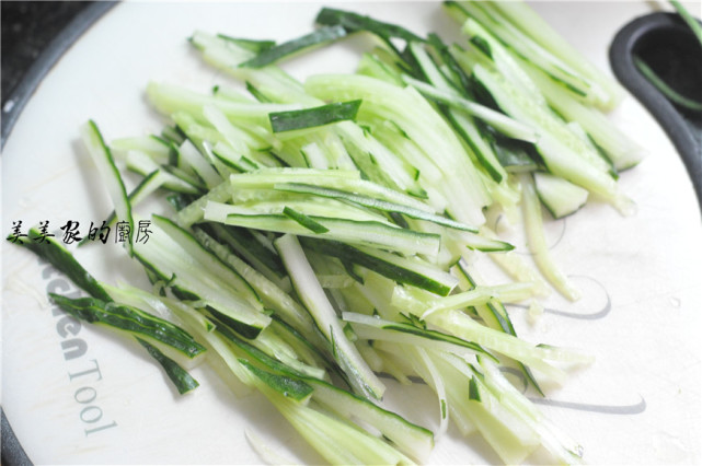 正宗手工红薯粉的制作教程,自制手工红薯粉详细步骤