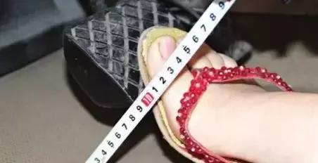 高速刹车失灵可不可以慢慢拉手刹,刹车失灵换空挡拉手刹正确吗