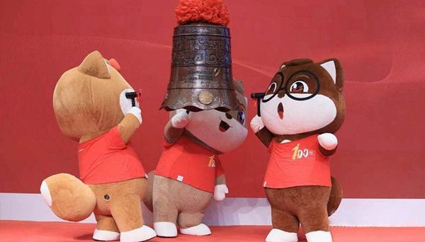 三只松鼠靠哪一款零食爆的,零食巨头三只松鼠终于跌下神坛