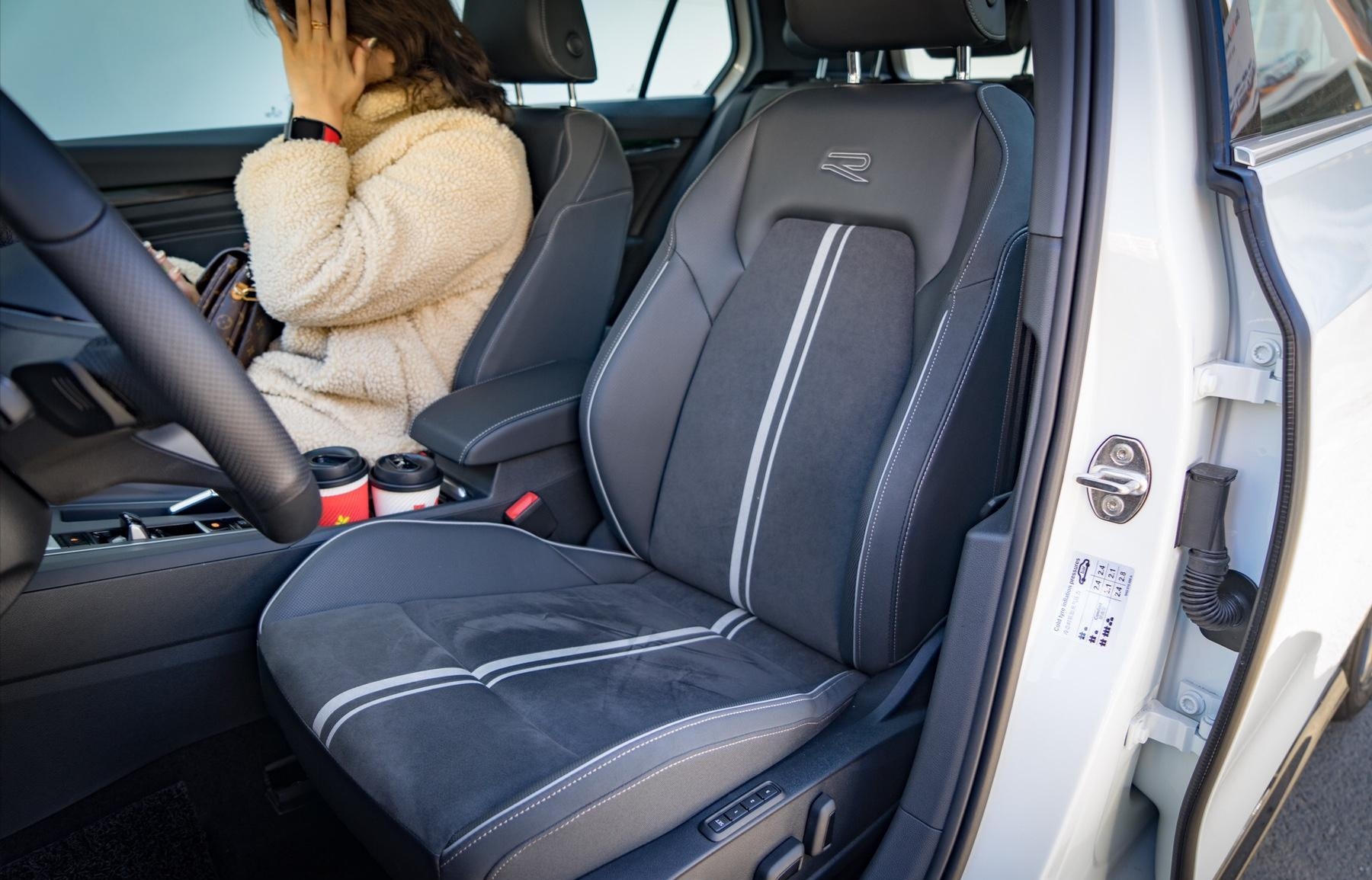 高尔夫主驾驶热风副驾驶冷风,大众高尔夫空调一个热风一个冷风