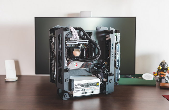 能畅玩三a大作的itx游戏主机,两千元预算性能最强的itx主机