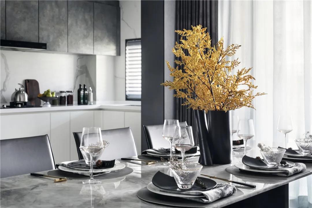 太谷形上|郑州荣盛华府：雅奢之境，退让出生活的诗意