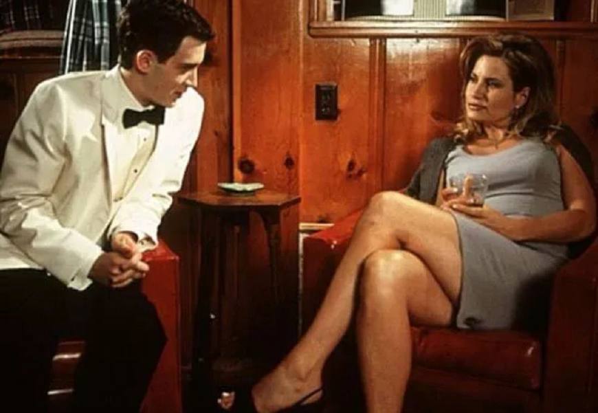 美国最好看的电影完整版,美国好看的校园电影排行榜前十名