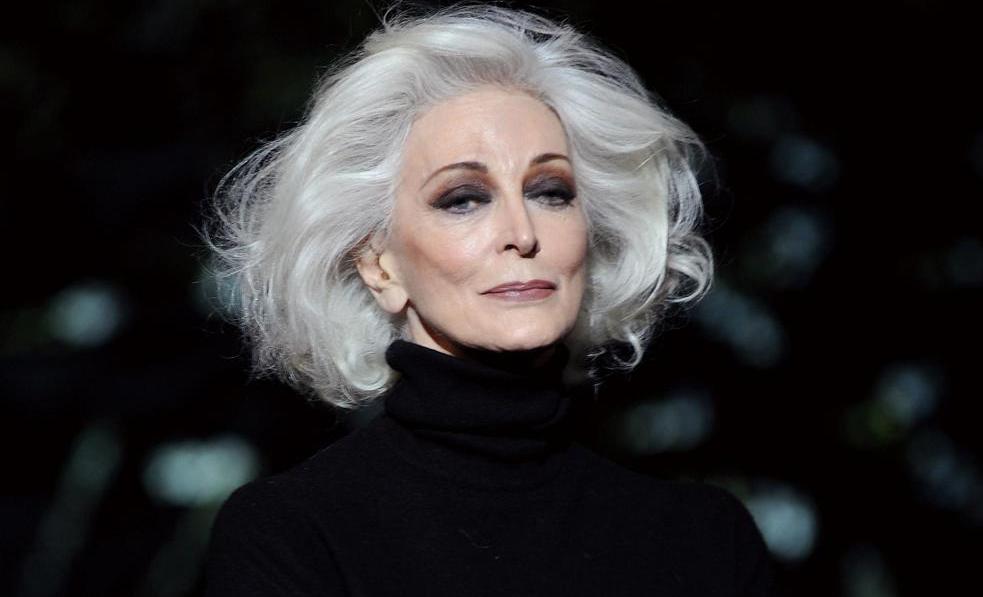 超模卡门：74岁痛失爱人还被好友骗到破产，86岁走秀依旧艳压群芳