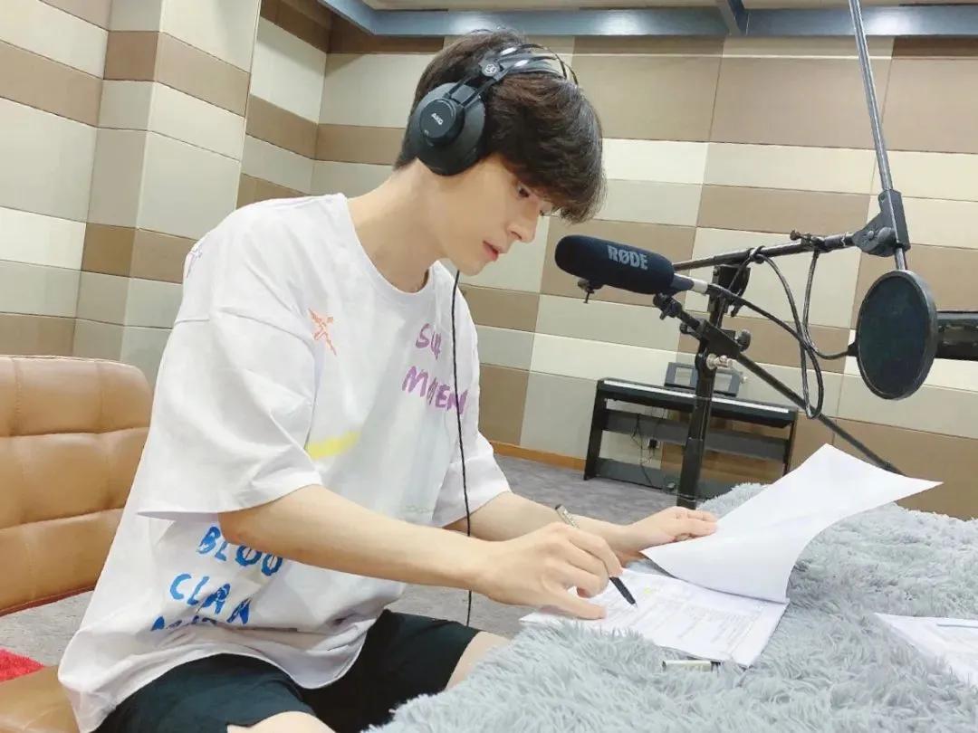 英年早婚的男星合集,英年早婚的男明星