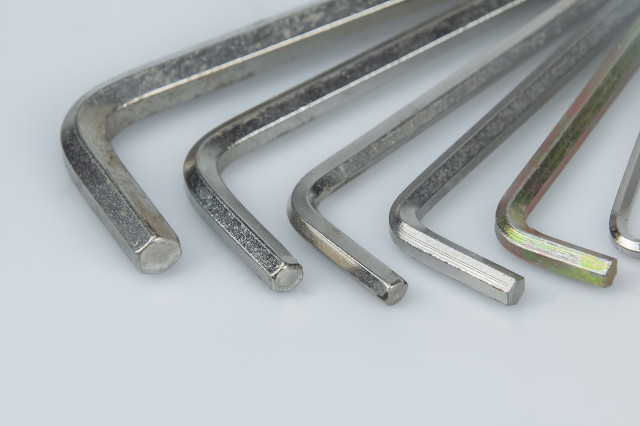 低合金钢和合金钢怎样区别,低合金钢和合金钢