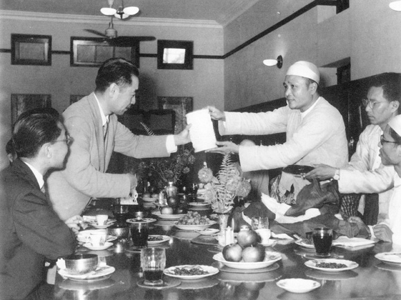 于海和吴京对打螳螂拳视频,于海螳螂拳速度