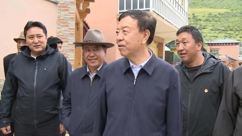 「情系车巴沟话谈百姓事」俞成辉深入卓尼县尼巴镇调研指导工作