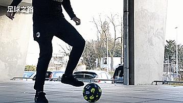 花式足球穿裆技巧,如何足球穿裆过人