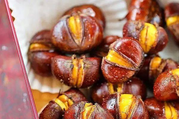 这才是糖炒栗子好吃的做法,水煮板栗最简单的家常做法