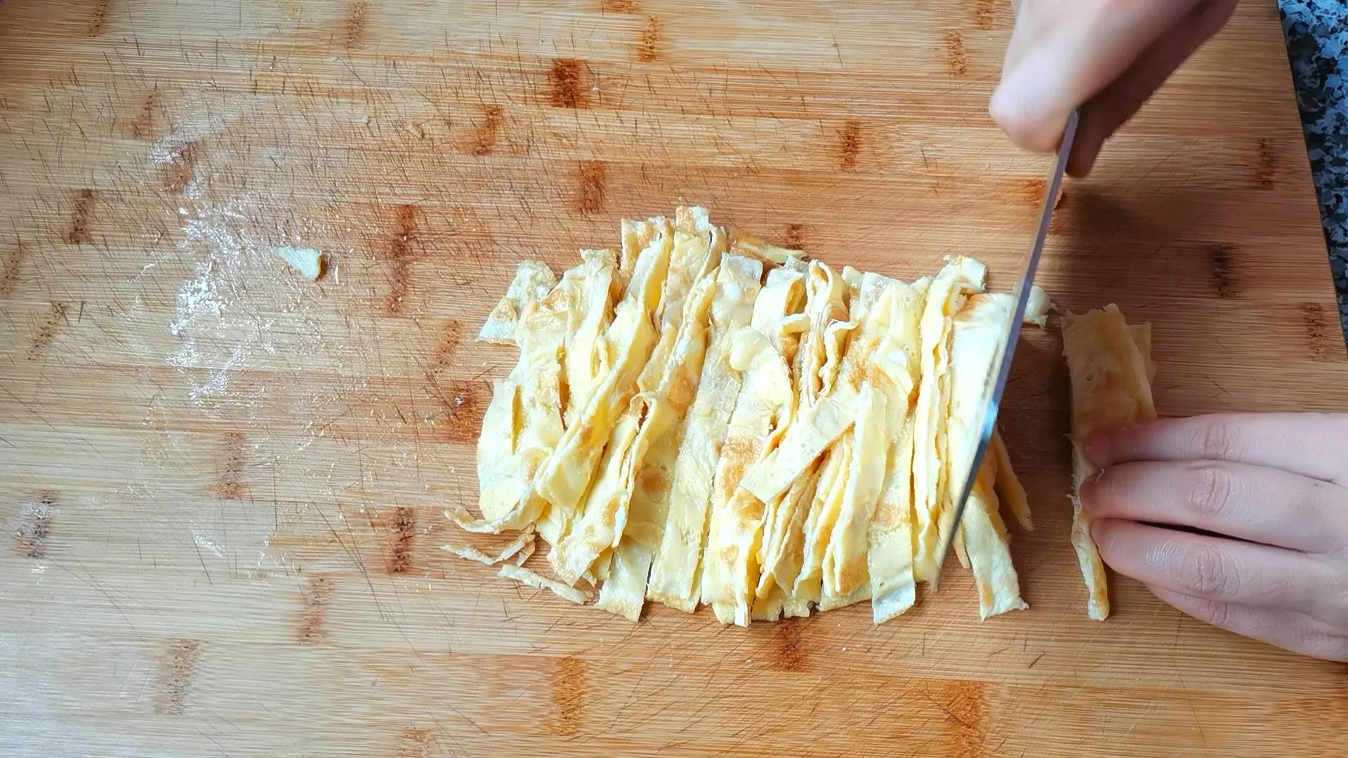 茭白鸡蛋青椒可以一起炒吗,茭白怎么吃好吃又简单