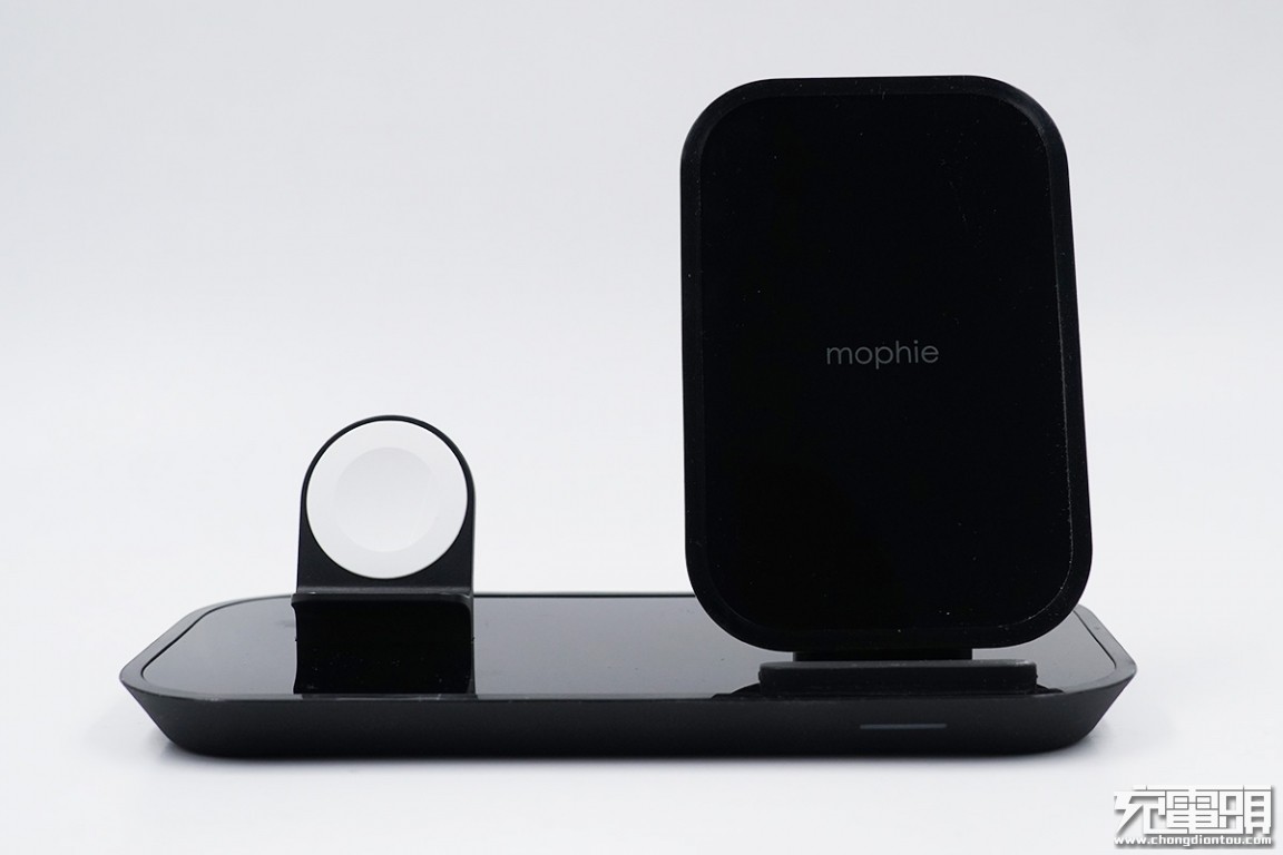 mophie二合一无线充电底座,mophie推出四合一无线充电器