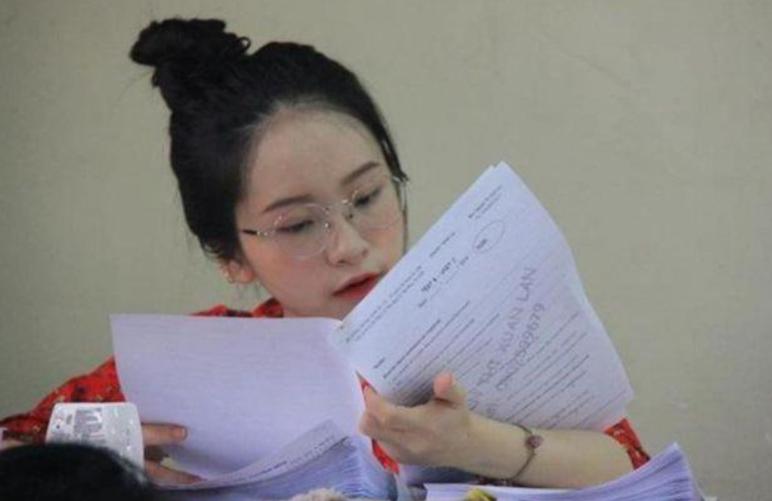 网红娃娃脸女数学老师,江苏娃娃脸女老师