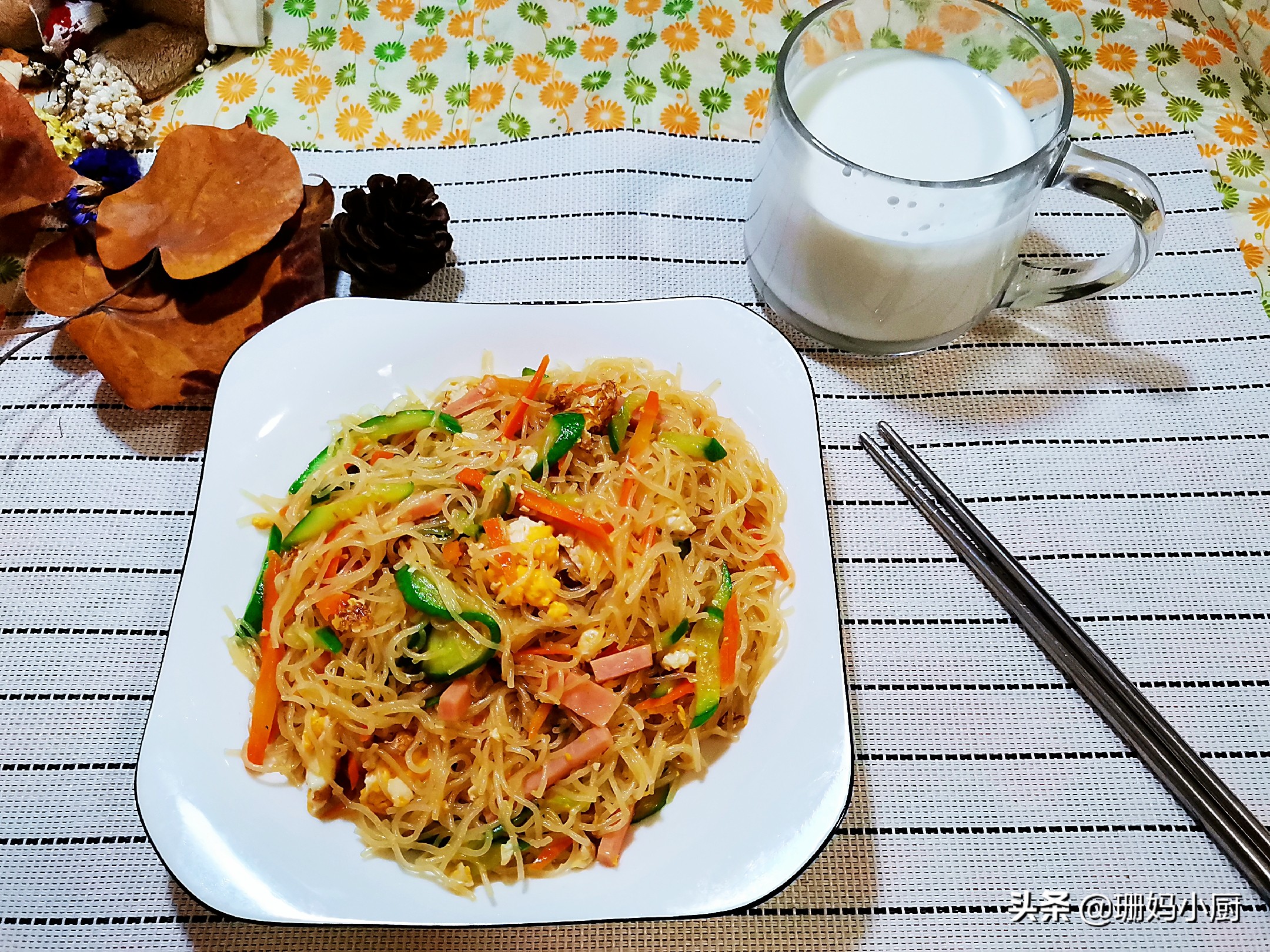 米粉炒得很好根根分明又不粘,怎样炒米粉才能又软又好吃