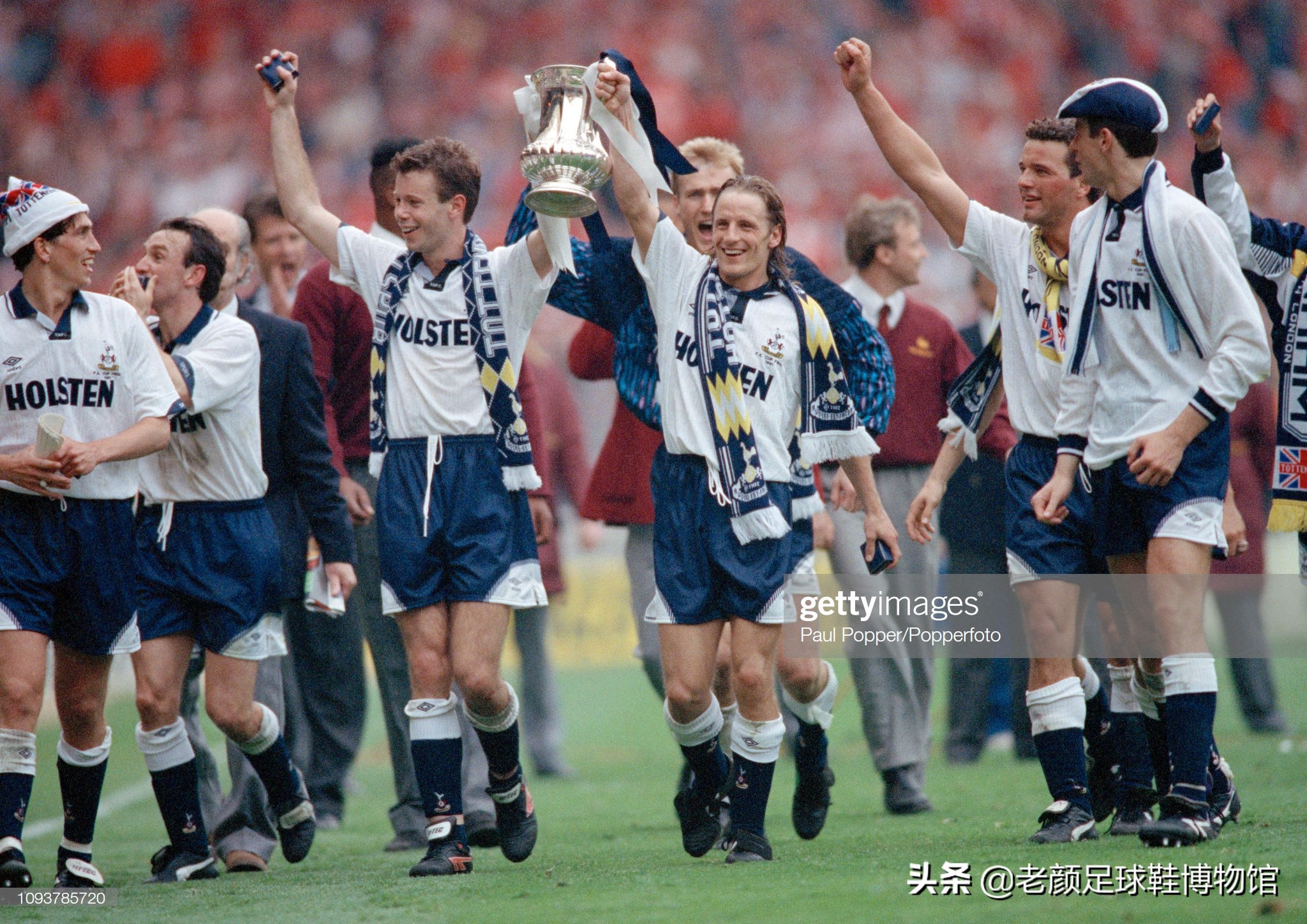 破产酒鬼的球鞋拍卖值6万，加图索的恩人名字成为香港路名