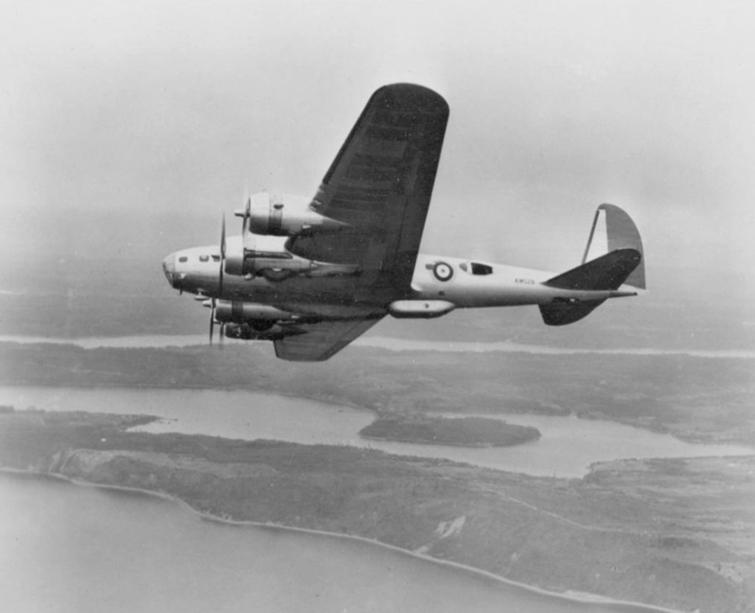 轴心国的噩梦，美国驰骋天空的空中堡垒，陆军航空队的B-17轰炸机