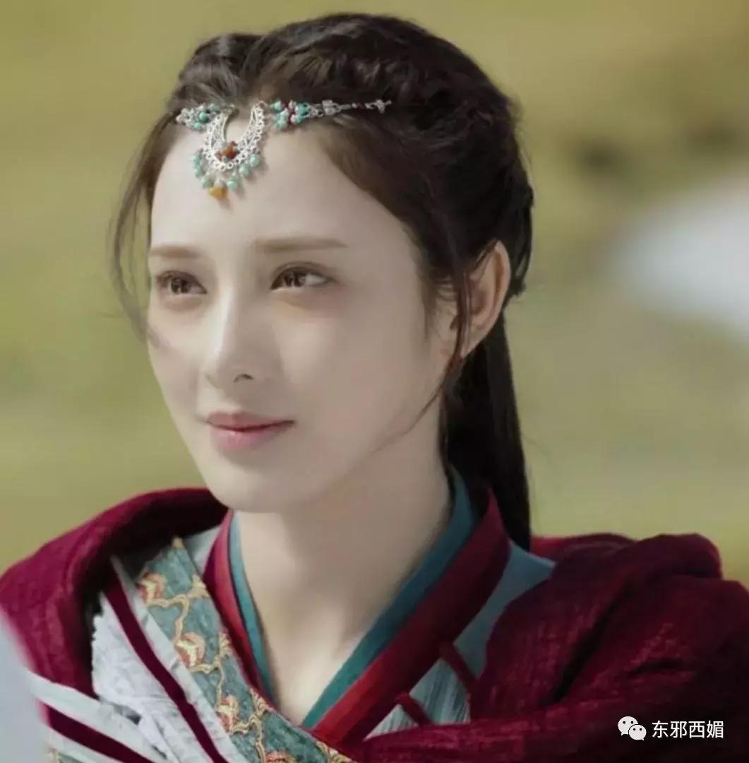 又一位换头宝贝!你能在她身上找到几位女明星的影子?