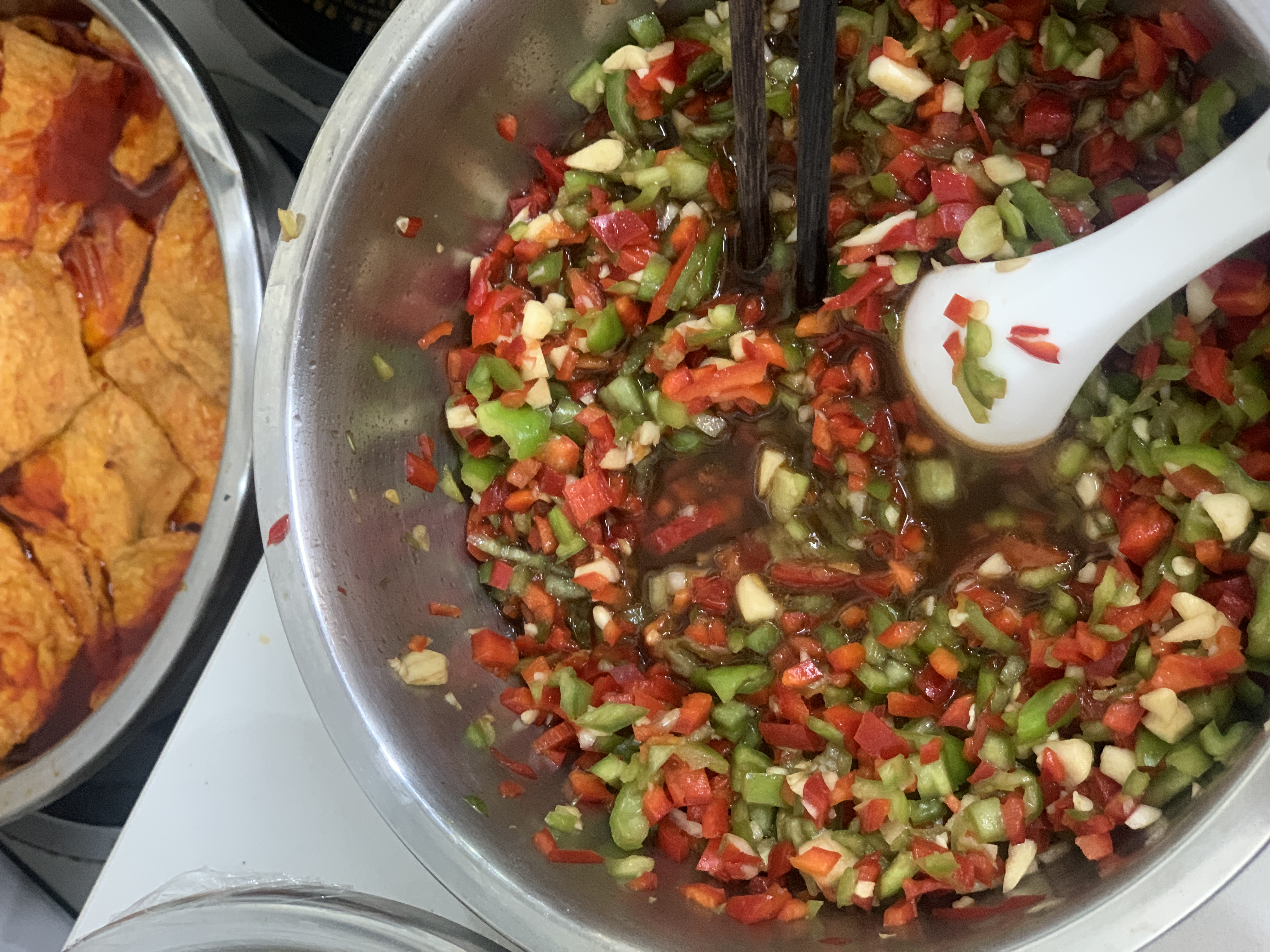 牛肉汤店一天3000一年能赚多少钱,50平的面馆一天营业额多少正常