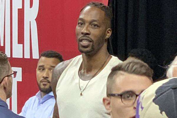 曾经的联盟第一中锋德怀特霍华德,当年联盟第一中锋姚明