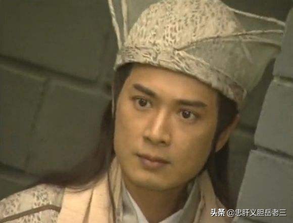 此女是他永远的心魔，甘愿毁容，二十年只做了一件对明教有益之事