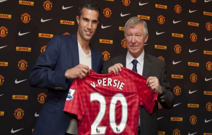 巅峰范佩西是一个人扛着曼联夺冠,12-13赛季范佩西戴帽曼联提前夺冠