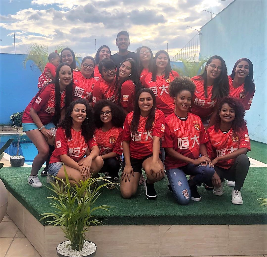 恒大巴西外援保利尼奥,保利尼奥晒中国香港夜景照片