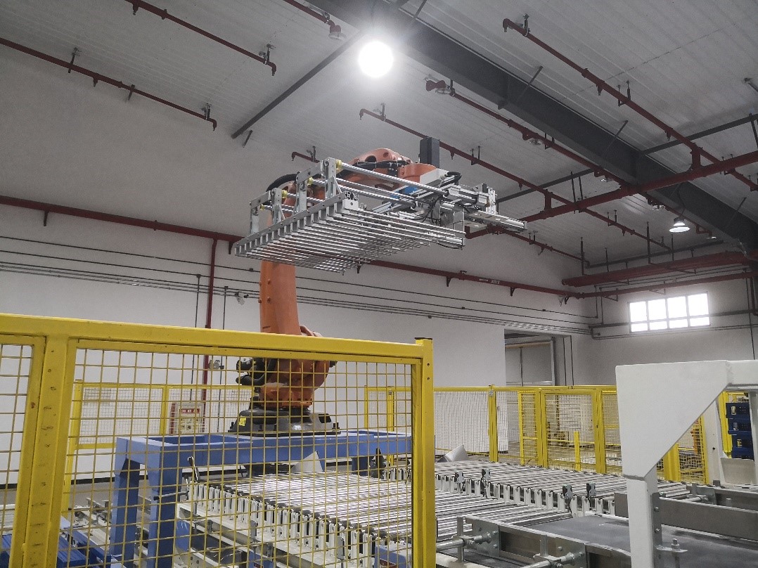 丰尚铸造精品工程东莞中粮机器人码垛系统完美交付