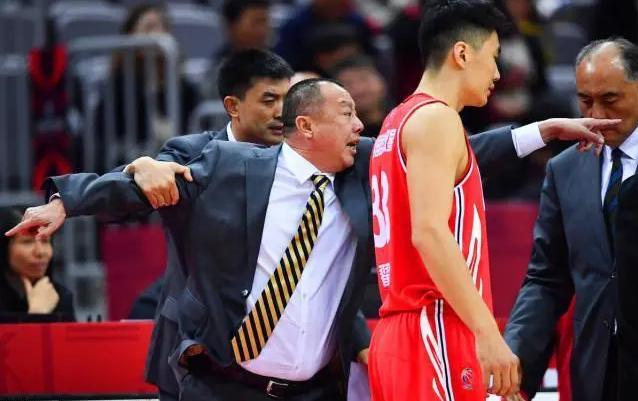 吴庆龙骂裁判视频完整版,吴庆龙骂裁判集锦