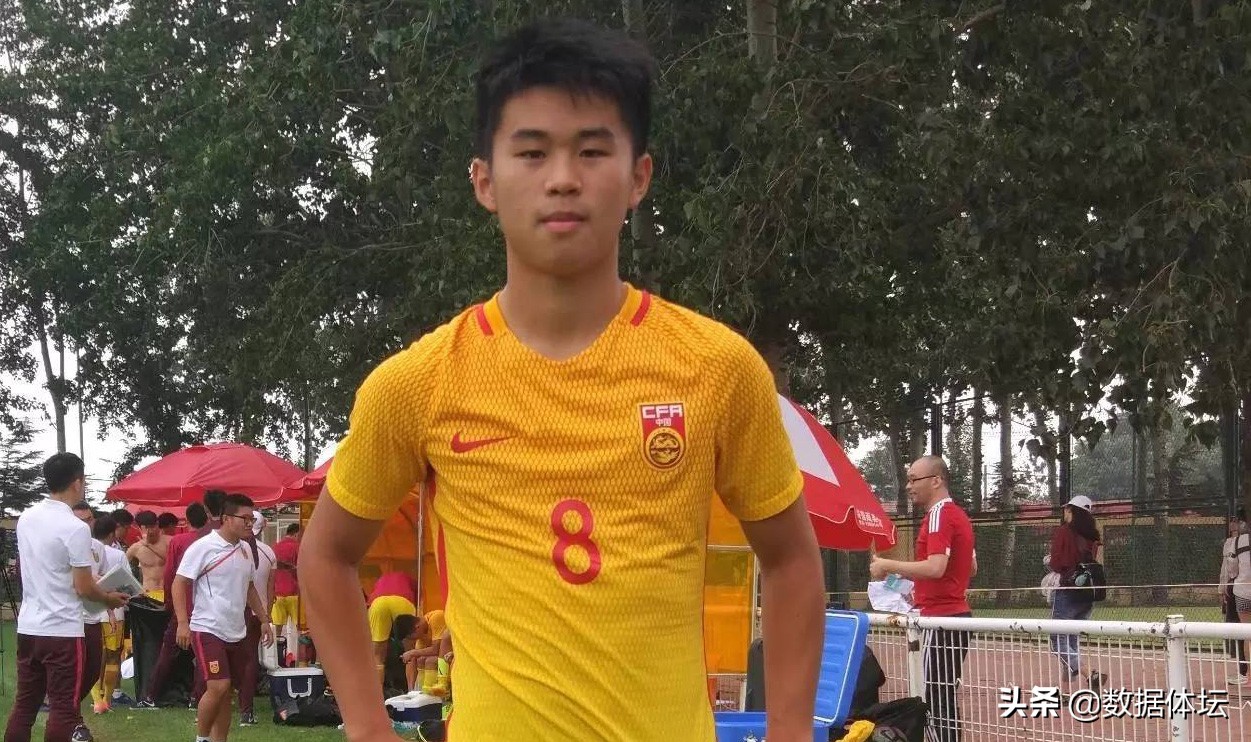 盘点来自安徽十大知名足球运动员,国内40年最强的足球运动员