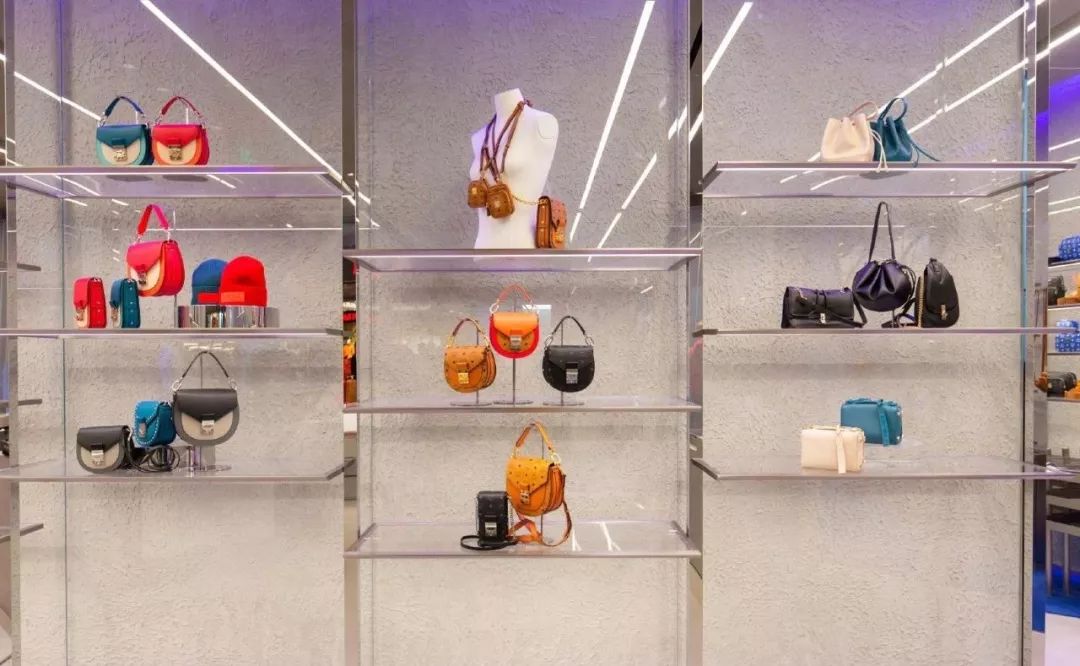 从濒临倒闭到年营收25亿,从濒临倒闭到市值266亿